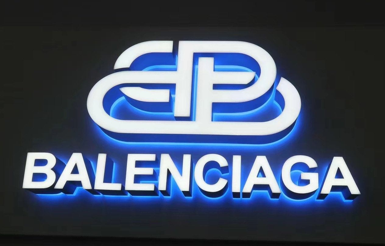 Custom Illuminated 3D Letter Signs for Commercial Branding